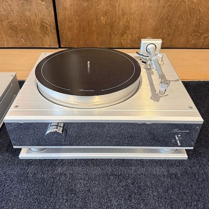 Burmester 175 Turntable, Silver, Demo - Image 3