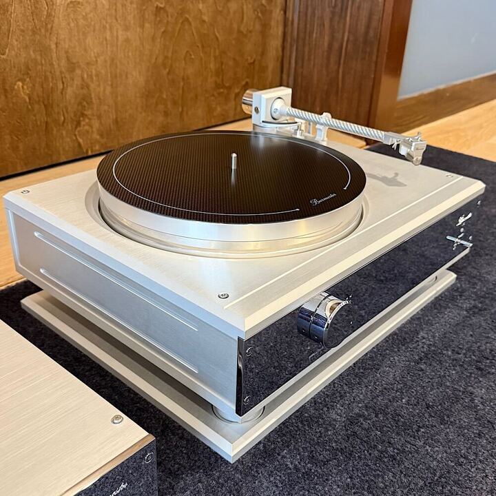 Burmester 175 Turntable, Silver, Demo - Image 4