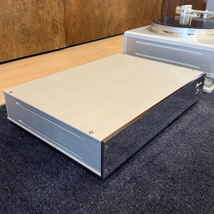 Burmester 175 Turntable, Silver, Demo - Image 6