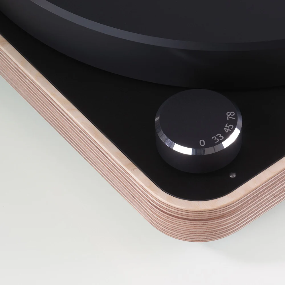 Clearaudio Concept Wood AiR Turntable - Image 3