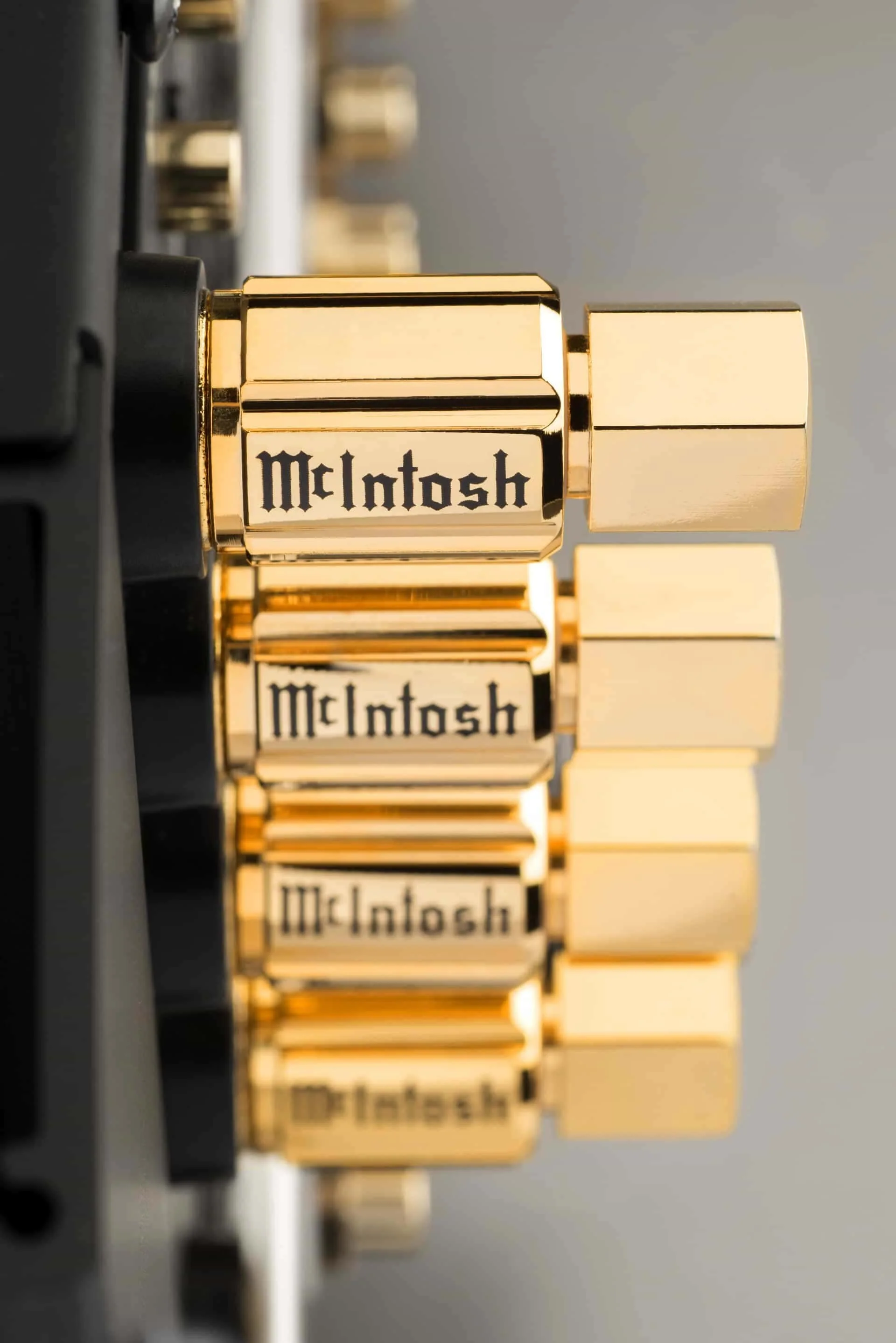McIntosh MA9000 Integrated Amplifier - Image 6