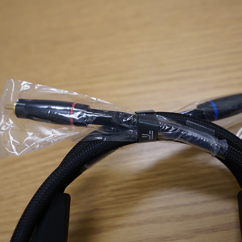 Transparent GEN 5 Ultra RCA Interconnects, 1M, Pre-Owned - Image 3