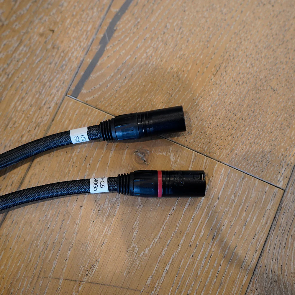 Transparent GEN5 Ultra Balanced Interconnects, 30ft, Pre-Owned - Image 3
