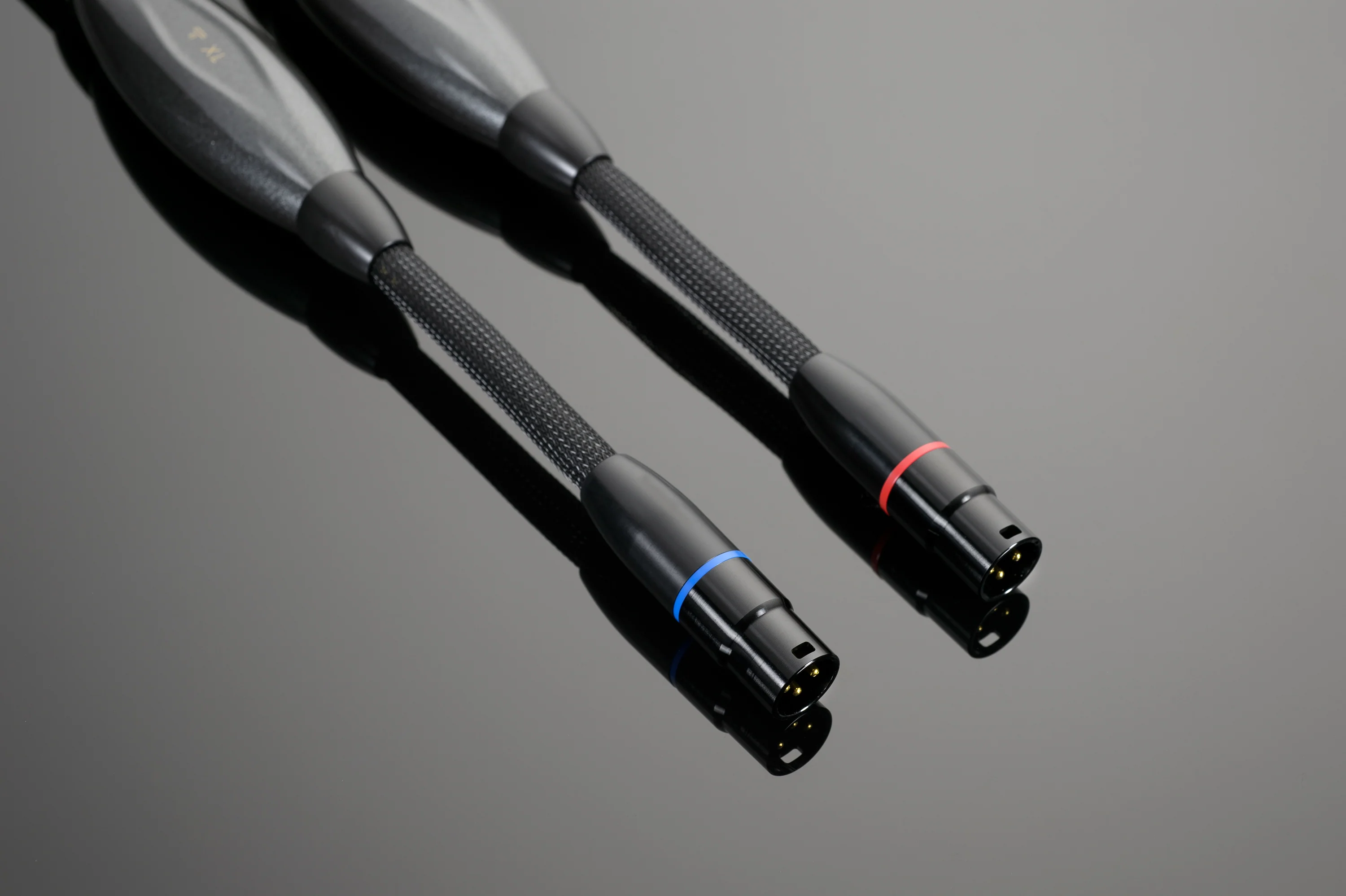 Transparent XL Balanced Interconnect - Image 3