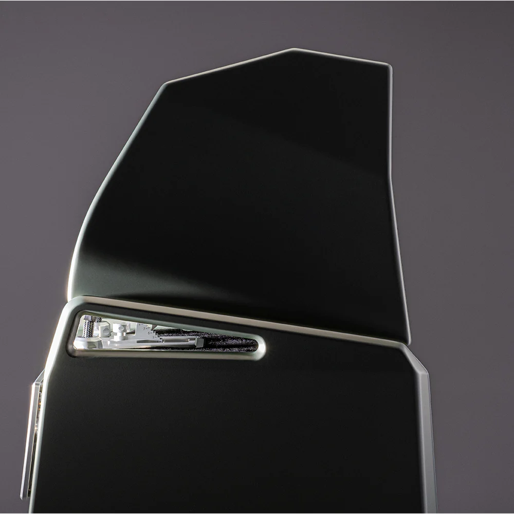 Wilson Audio Sasha V Floorstanding Speaker - Image 18